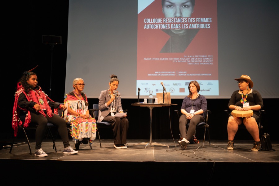 Participation de Cécile Kouyouri au colloque « Résistances des femmes autochtones dans les Amériques ». Crédit: Cannelle Wiechert.