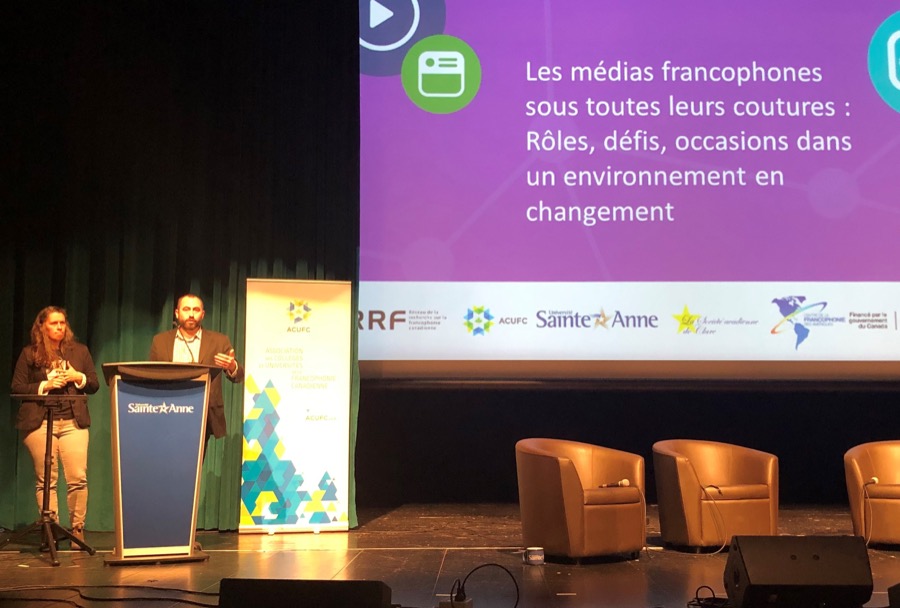 Les co-présidents du Colloque, Clint Bruce de l’Université Sainte-Anne et Natalie Robichaud de la Société acadienne de Clare, souhaitent la bienvenue aux participants.