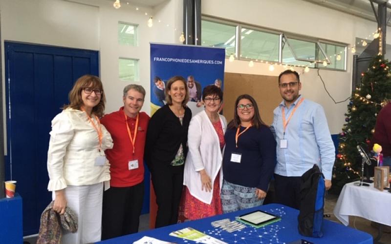 Cynthia Eid, vice-présidente de la Fédération internationale des professeurs de français (FIPF), Steeve Mercier, neurolinguistique, Flavie-Isabelle Hade, Johanne Whittom, Maureen Maria, enseignante de français et Ruy Albarrán, directeur commercial de CLÉ à Mexico.