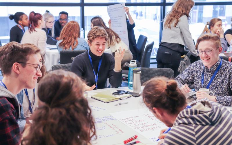 Séance de travail du groupe de la réflexion jeunesse