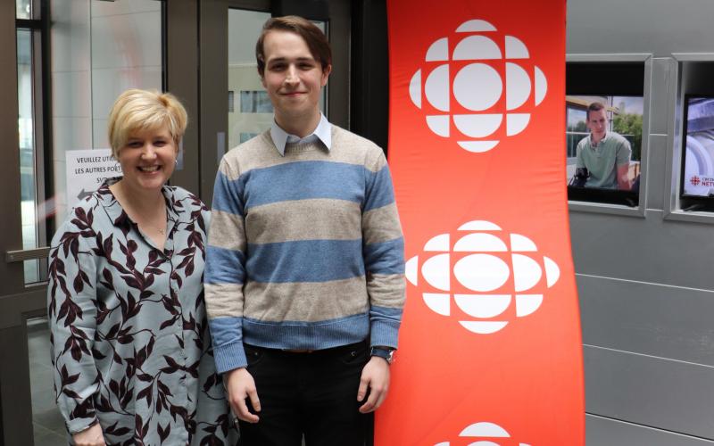 Will McGrew en compagnie de Véronique Lessard directrice de Radio-Canada Québec